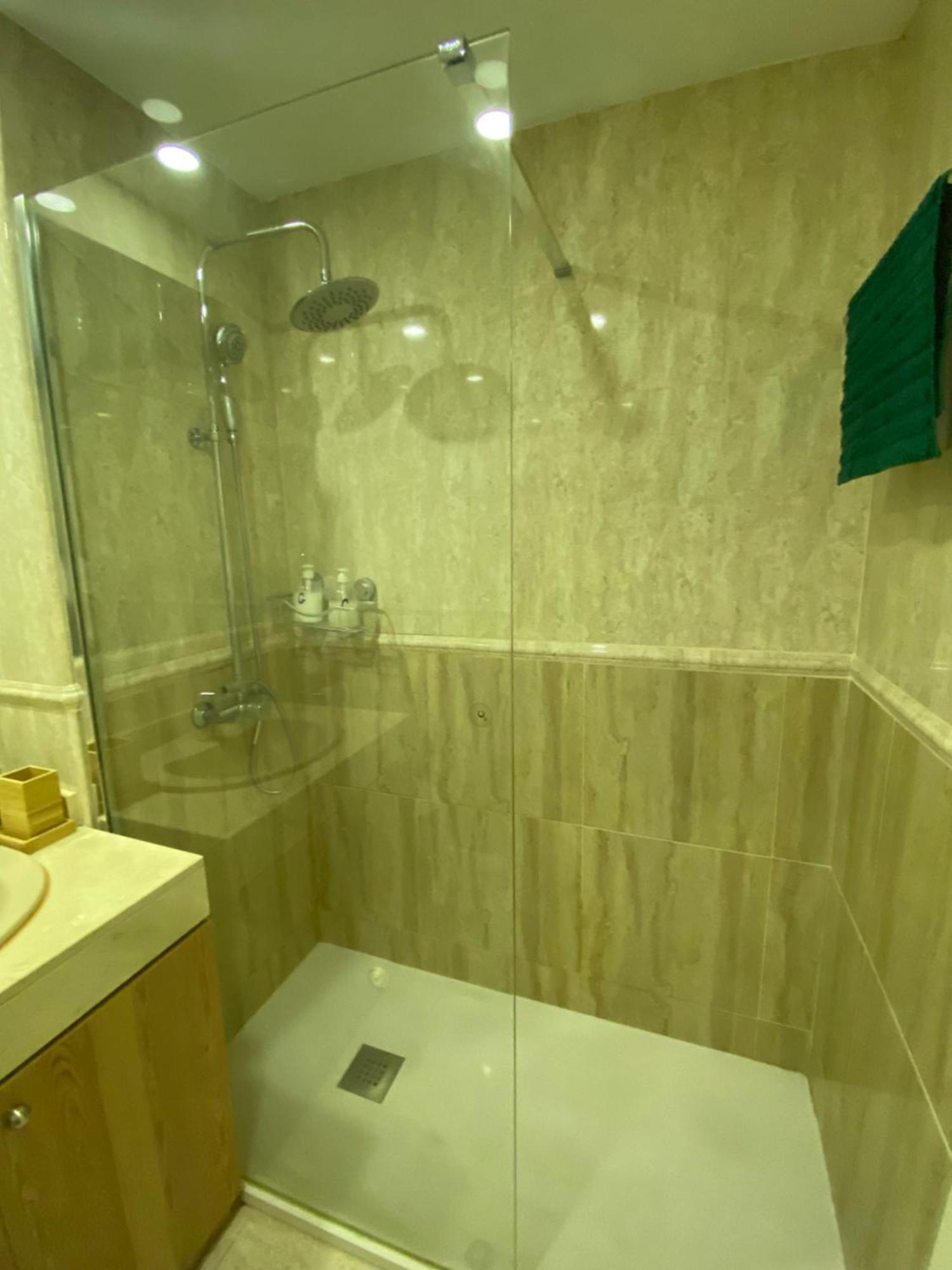 Aeropuerto Ifema 3 Appartement *